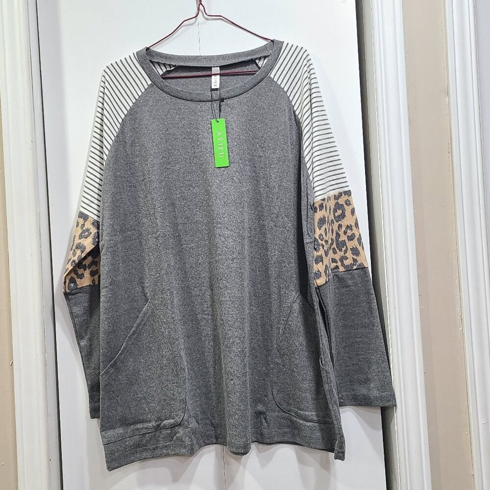 🥵 NWT Leopard print sleeves with pockets